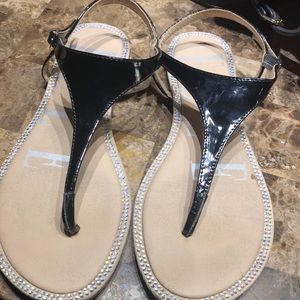 ELLE SANDALS SIZE 7 worn a few times amazing!